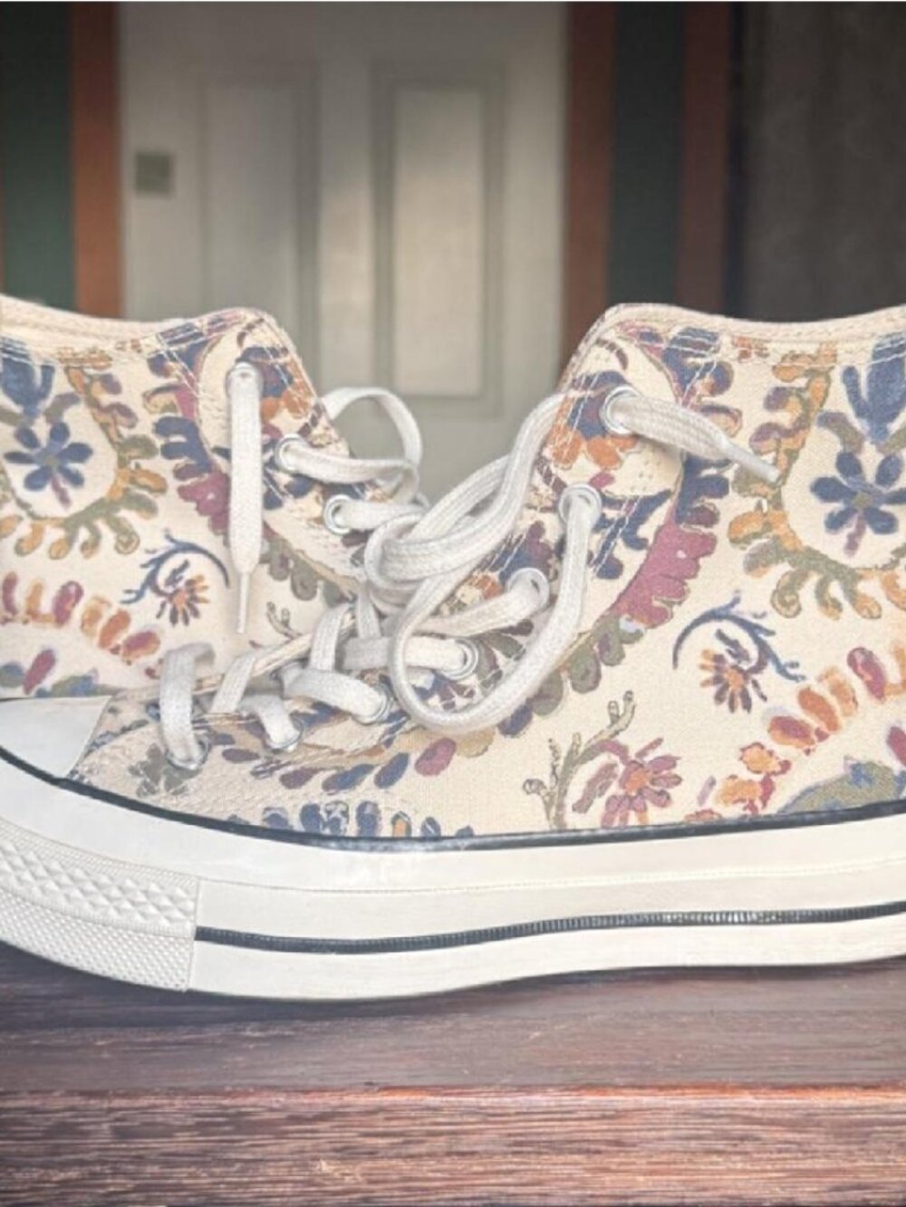 Converse Women's Florals Egret Floral Tapestry